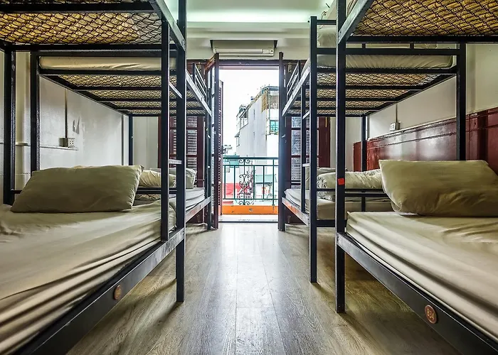 Central Backpackers -Original